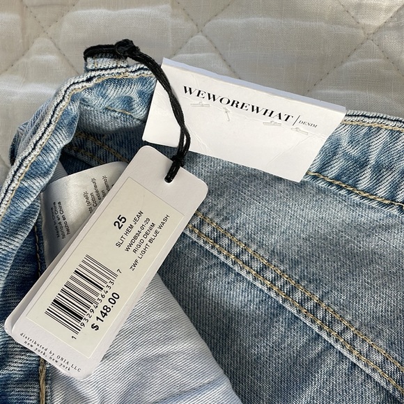 We wore what slit hem jean. - Picture 4 of 4